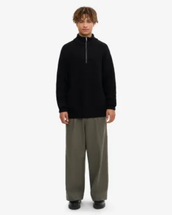 Merino Quarter Zip - Deep Black