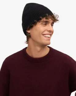 Merino Wool Beanie - Deep Black