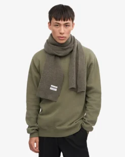 Merino Wool Beanie & Scarf - Dusty Olive