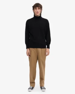 Merino Wool Turtleneck - Deep Black