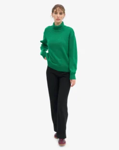 Merino Wool Turtleneck - Kelly Green